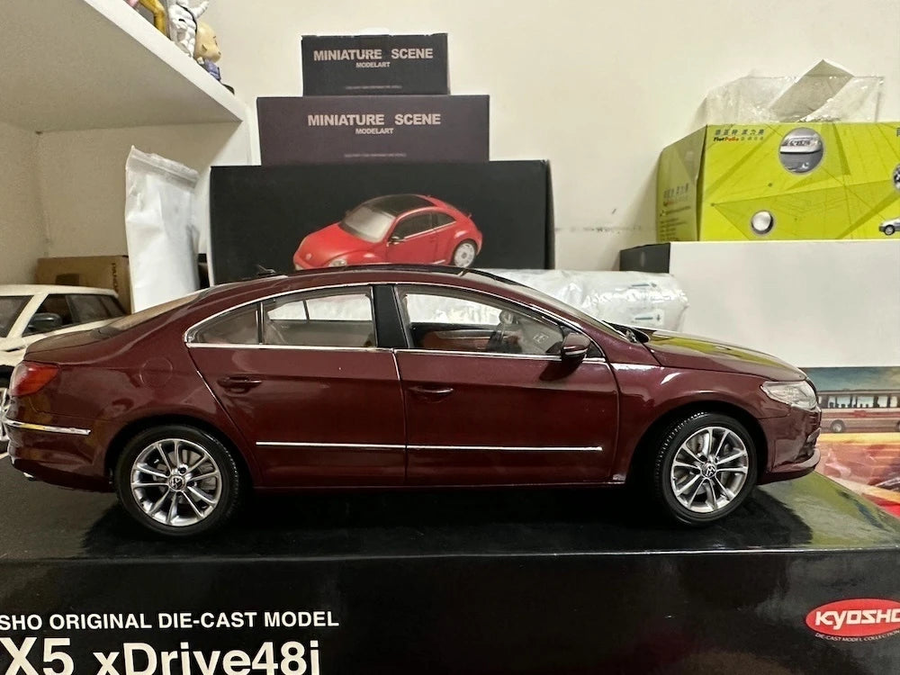 [OEM] 1:18 Volkswagen 2008 Passat CC rosso modellino di auto Die-Cast
