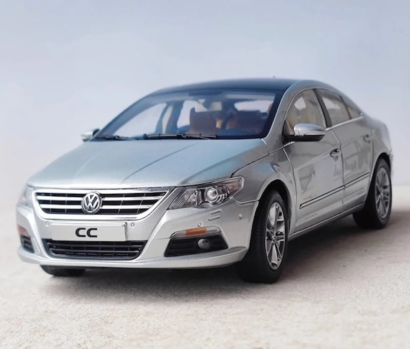 [OEM] 1:18 Volkswagen 2008 Passat CC zilver modelauto Die-Cast