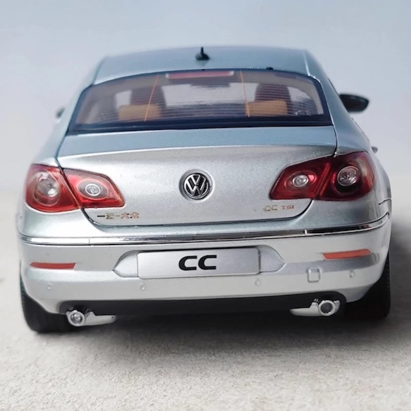 [OEM] 1:18 Volkswagen 2008 Passat CC シルバー モデルカー Die-Cast