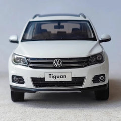 [OEM] 1:18 Volkswagen 2009 Tiguan White Model Car Die-Cast