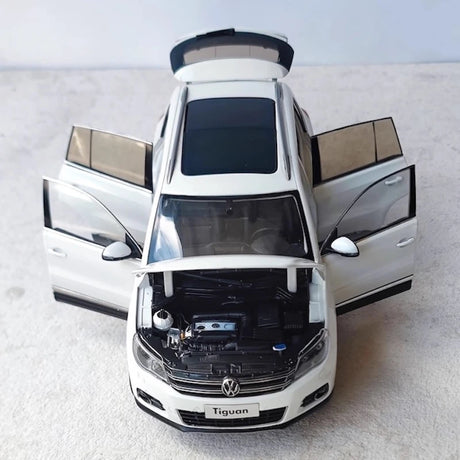 [OEM] 1:18 Volkswagen 2009 Tiguan White Model Car Die-Cast