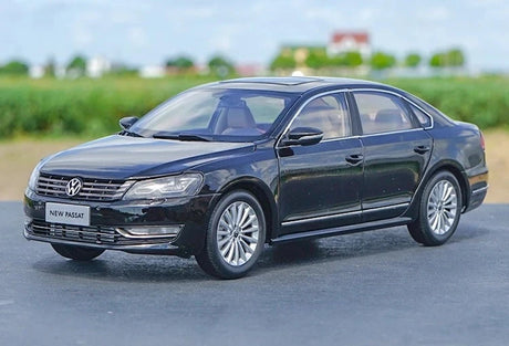 [OEM] 1:18 Volkswagen 2011 Passat Black Model Car Die-Cast