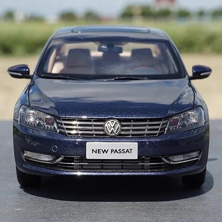 [OEM] 1:18 Volkswagen 2011 Passat Blue Model Car Die-Cast