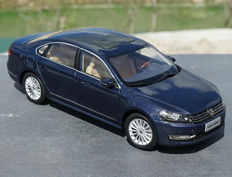 [OEM] 1:18 Volkswagen 2011 Passat Blue Model Car Die-Cast