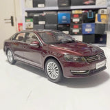 [OEM] 1:18 Volkswagen 2011 Passat Red Model Car Die-Cast