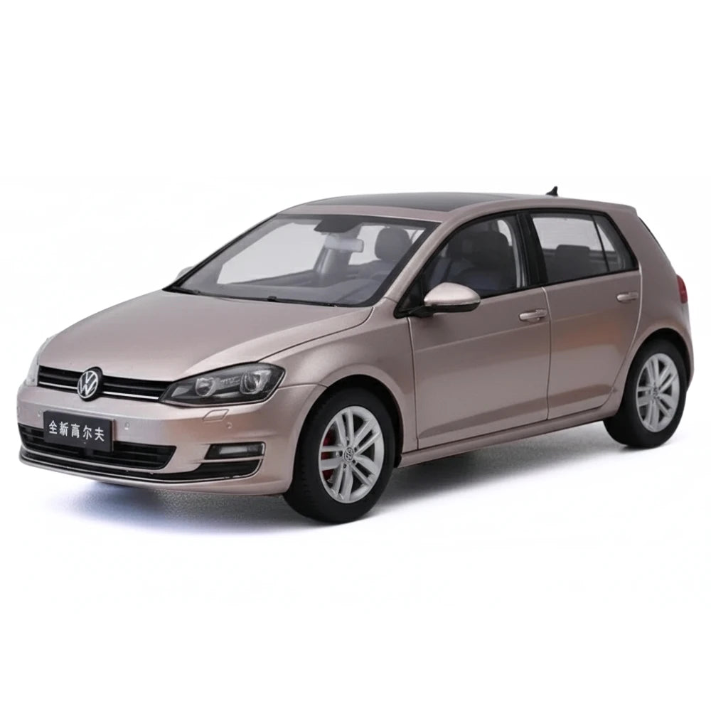 [OEM] 1:18 Volkswagen 2012 Golf Mk7 rosa modellino di auto Die-Cast