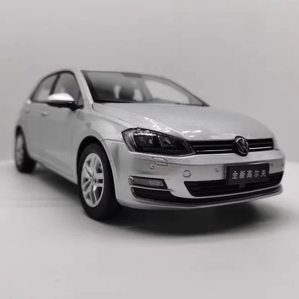 [OEM] 1:18 Volkswagen 2012 Golf Mk7 Silver Model Car Die-Cast