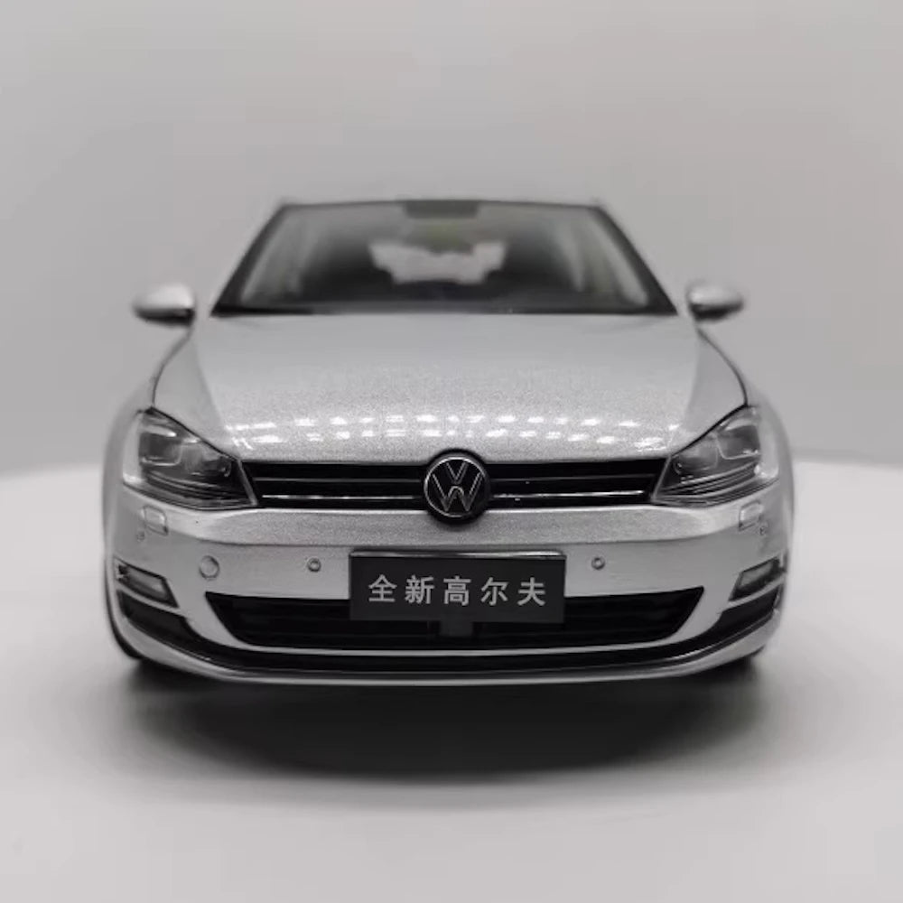 [OEM] 1:18 Volkswagen 2012 Golf Mk7 Silver Model Car Die-Cast