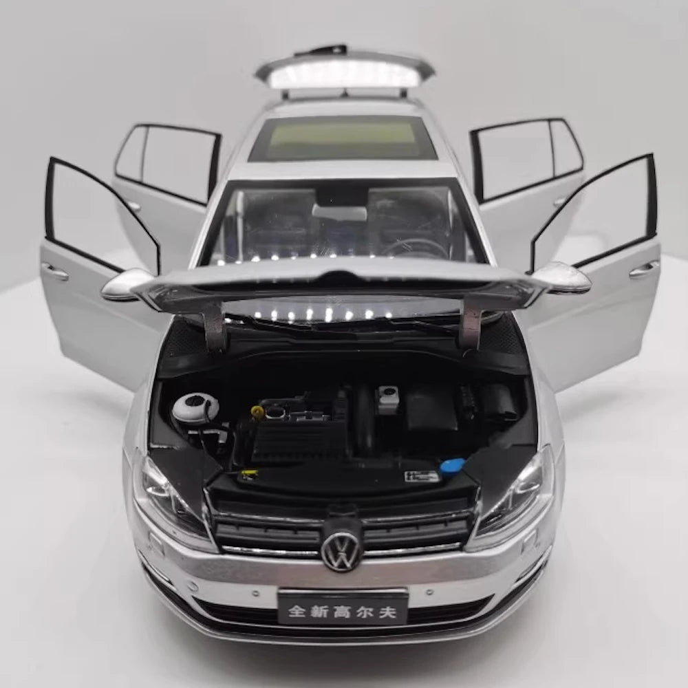 [OEM] 1:18 Volkswagen 2012 Golf Mk7 Silver Model Car Die-Cast