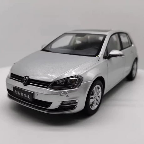 [OEM] 1:18 Volkswagen 2012 Golf Mk7 Silver Model Car Die-Cast