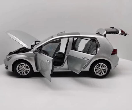 [OEM] 1:18 Volkswagen 2012 Golf Mk7 Silver Model Car Die-Cast