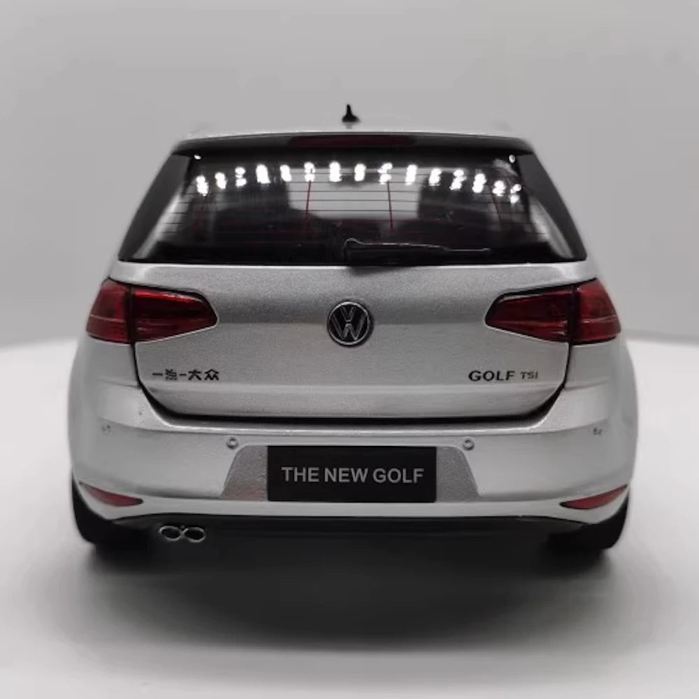 [OEM] 1:18 Volkswagen 2012 Golf Mk7 Silver Model Car Die-Cast