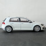 [OEM] 1:18 Volkswagen 2012 Golf Mk7 White Model Car Die-Cast