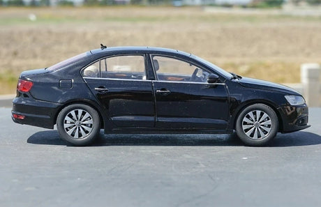[OEM] 1:18 Volkswagen 2012 Jetta Black Model Car Die-Cast
