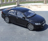 [OEM] 1:18 Volkswagen 2012 Jetta svart modellbil Die-Cast