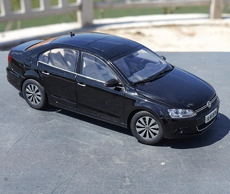 [OEM] 1:18 Volkswagen 2012 Jetta Black Model Car Die-Cast