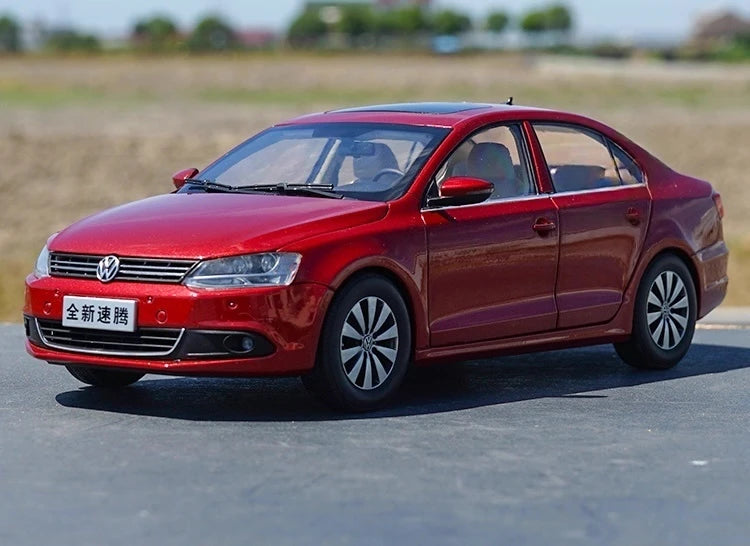 [OEM] 1:18 Volkswagen 2012 Jetta Red Model Car Die-Cast