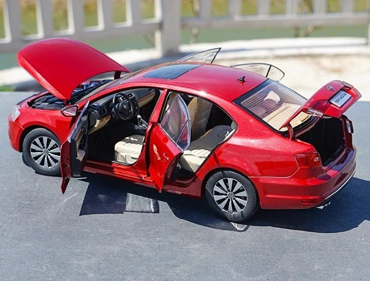 [OEM] 1:18 Volkswagen 2012 Jetta Red Model Car Die-Cast