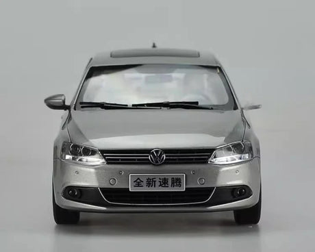 [OEM] 1:18 Volkswagen 2012 Jetta Silver Model Car Die-Cast