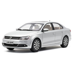 [OEM] 1:18 Volkswagen 2012 Jetta silver modellbil Die-Cast