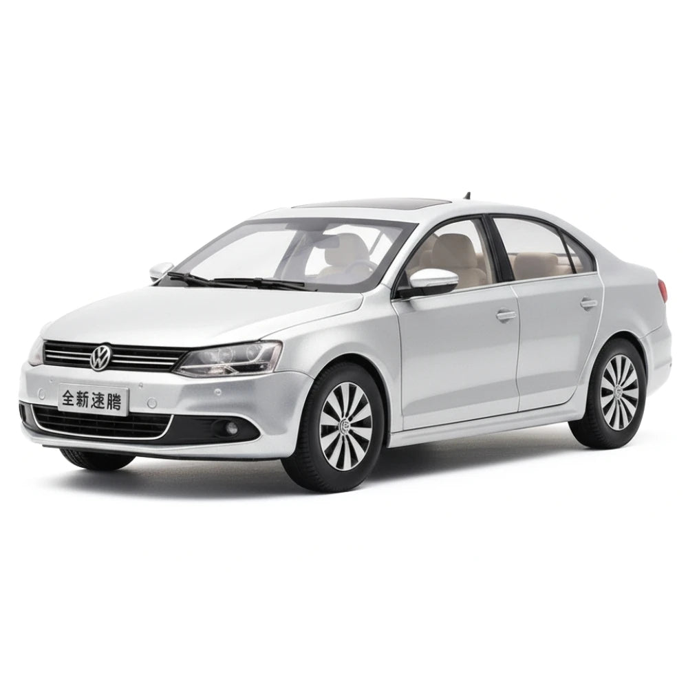 [OEM] 1:18 Volkswagen 2012 Jetta argento modellino di auto Die-Cast