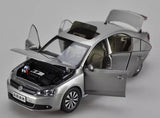 [OEM] 1:18 Volkswagen 2012 Jetta silver modellbil Die-Cast