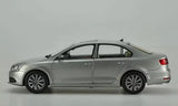 [OEM] 1:18 Volkswagen 2012 Jetta silver modellbil Die-Cast