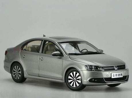 [OEM] 1:18 Volkswagen 2012 Jetta Silver Model Car Die-Cast
