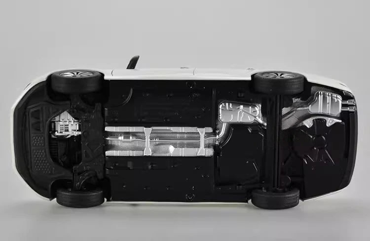[OEM] 1:18 Volkswagen 2012 Jetta White Model Car Die-Cast