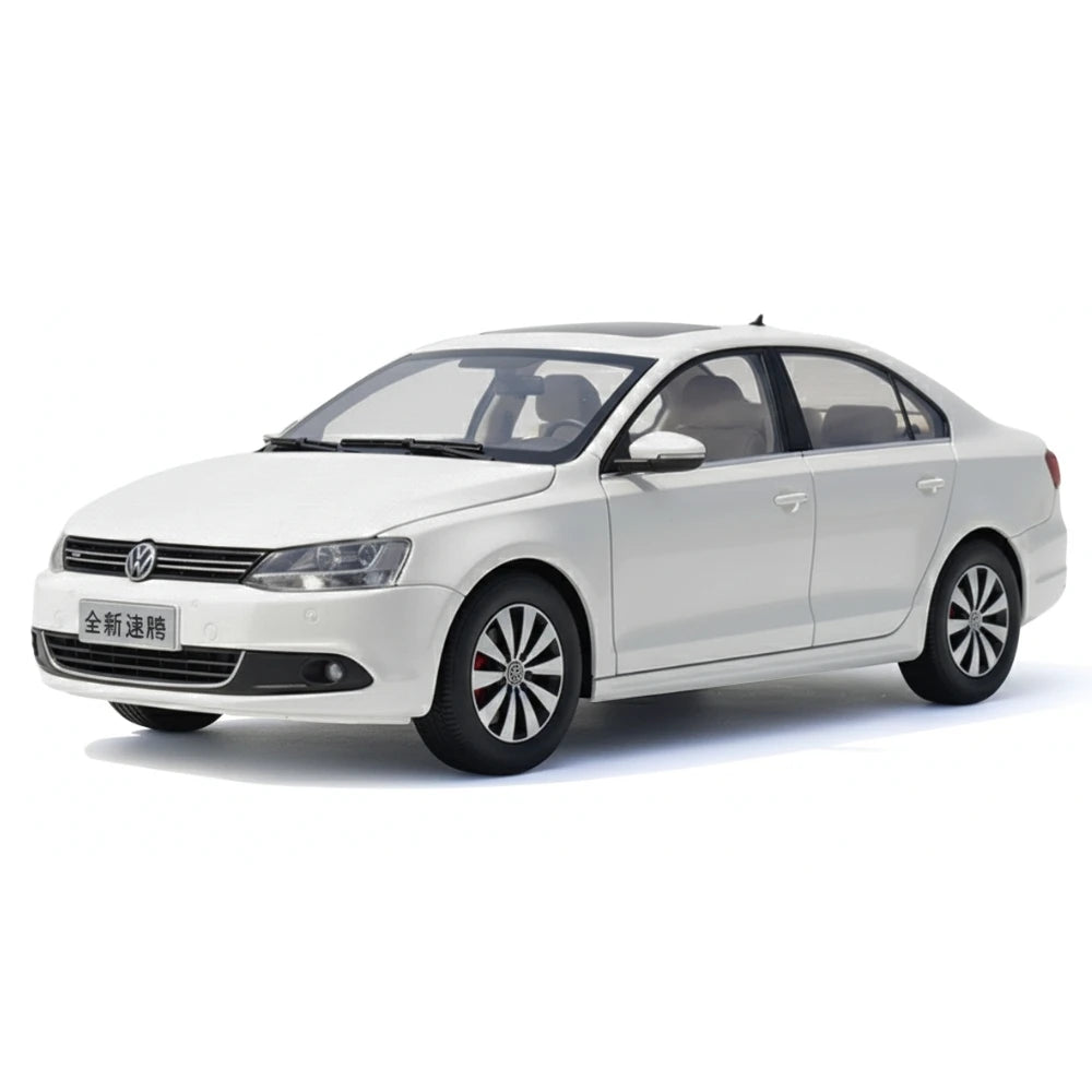 [OEM] 1:18 Volkswagen 2012 Jetta White Model Car Die-Cast