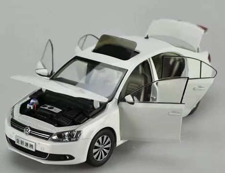 [OEM] 1:18 Volkswagen 2012 Jetta White Model Car Die-Cast