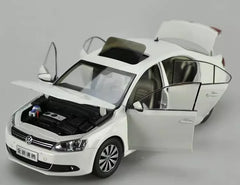 [OEM] 1:18 Volkswagen 2012 Jetta White Model Car Die-Cast