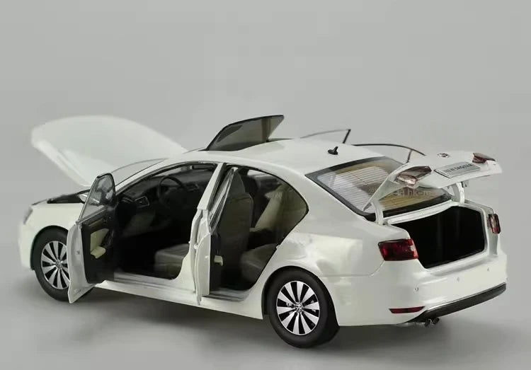 [OEM] 1:18 Volkswagen 2012 Jetta White Model Car Die-Cast