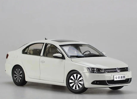 [OEM] 1:18 Volkswagen 2012 Jetta White Model Car Die-Cast