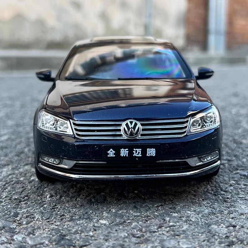 [OEM] 1:18 Volkswagen 2012 Magotan Black Model Car Die-Cast