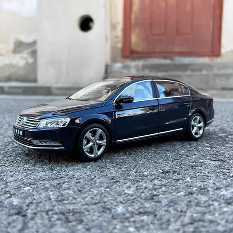 [OEM] 1:18 Volkswagen 2012 Magotan Black Model Car Die-Cast