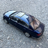 [OEM] 1:18 Volkswagen 2012 Magotan Black Model Car Die-Cast