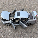 [OEM] 1:18 Volkswagen 2012 Magotan Silver Model Car Die-Cast