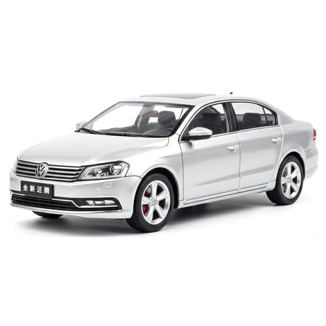 [OEM] 1:18 Volkswagen 2012 Magotan Silver Model Car Die-Cast