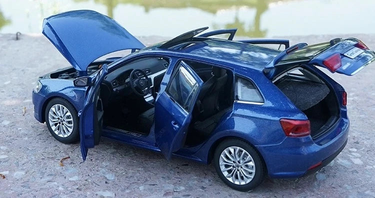[OEM] 1:18 Volkswagen 2013 Gran Lavida Blue Model Car Die-Cast