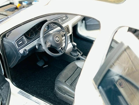 [OEM] 1:18 Volkswagen 2013 Gran Lavida White Model Car Die-Cast