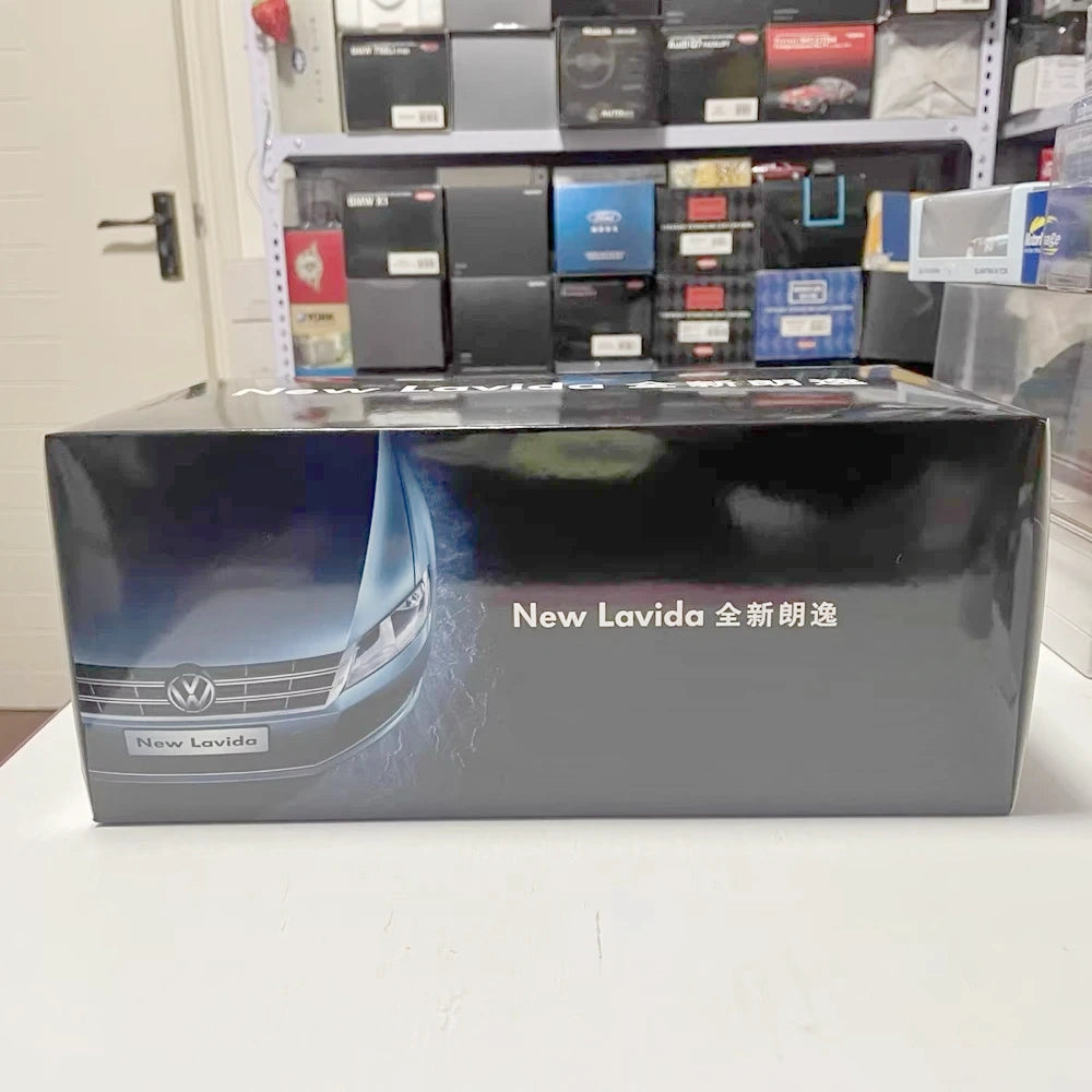 [OEM] 1:18 Volkswagen 2013 Lavida Silver Model Car Die-Cast