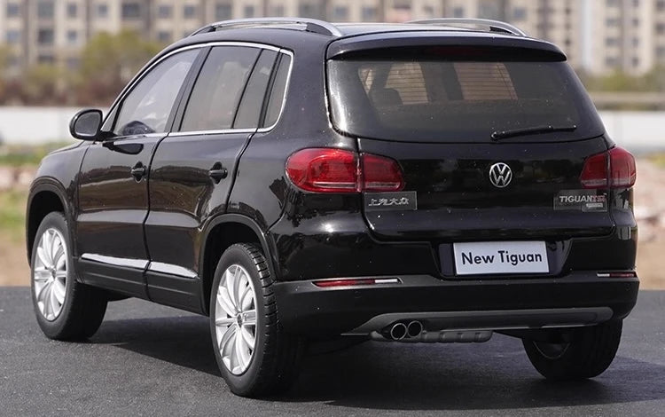 [OEM] 1:18 Volkswagen 2014 Tiguan Black Model Car Die-Cast