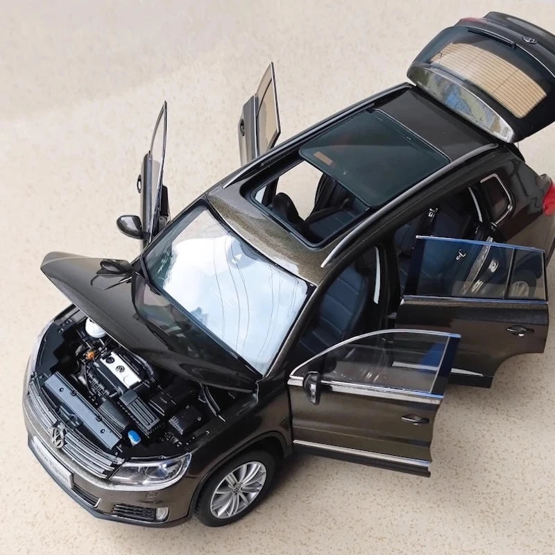 [OEM] 1:18 Volkswagen 2014 Tiguan Brown Model Car Die-Cast