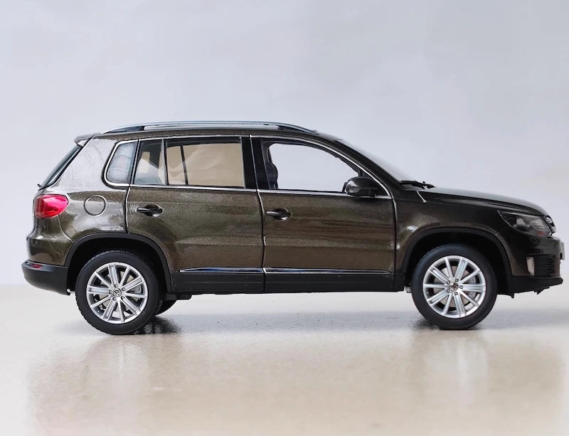 [OEM] 1:18 Volkswagen 2014 Tiguan Brown Model Car Die-Cast