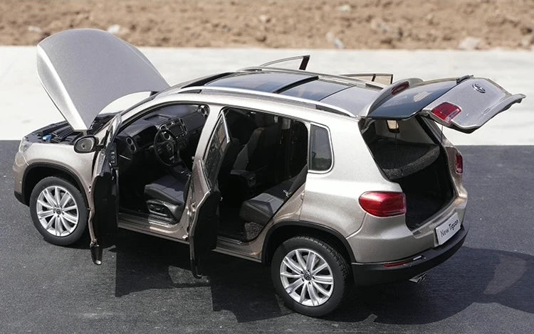[OEM] 1:18 Volkswagen 2014 Tiguan Gold Model Car Die-Cast