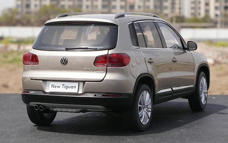 [OEM] 1:18 Volkswagen 2014 Tiguan Gold Model Car Die-Cast