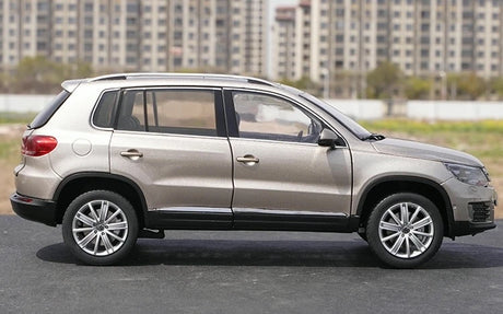 [OEM] 1:18 Volkswagen 2014 Tiguan Gold Model Car Die-Cast