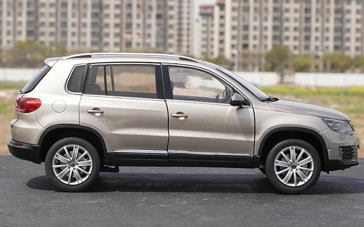 [OEM] 1:18 Volkswagen 2014 Tiguan Gold Model Car Die-Cast