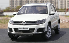 [OEM] 1:18 Volkswagen 2014 Tiguan vit modellbil Die-Cast